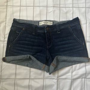 Abercrombie & Fitch Dark Wash Low Rise Shorts Size 6